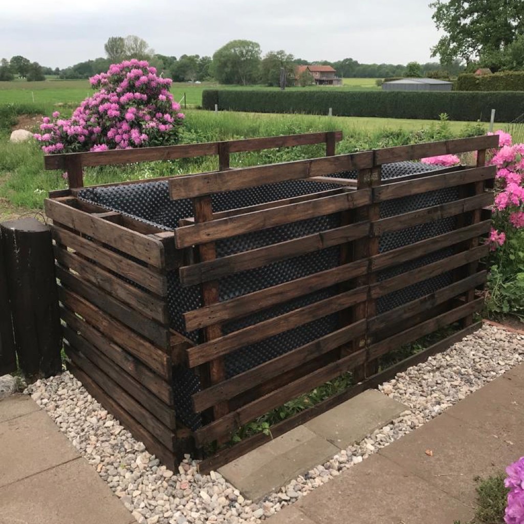 Garten DIY – Kompost aus Paletten bauen